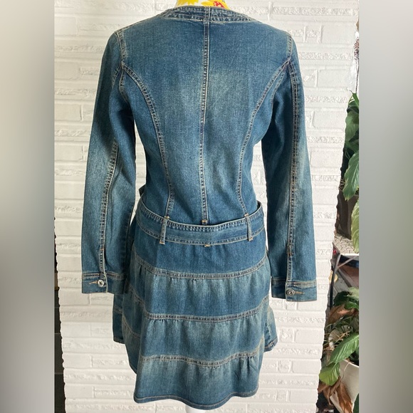 Femiculine denim dress - Picture 3 of 4